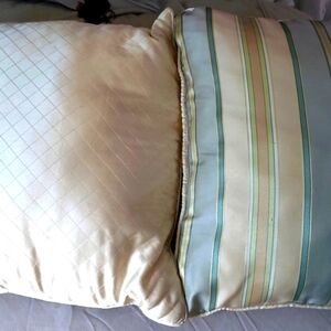 Newport Set of 2 Accent Pillows
